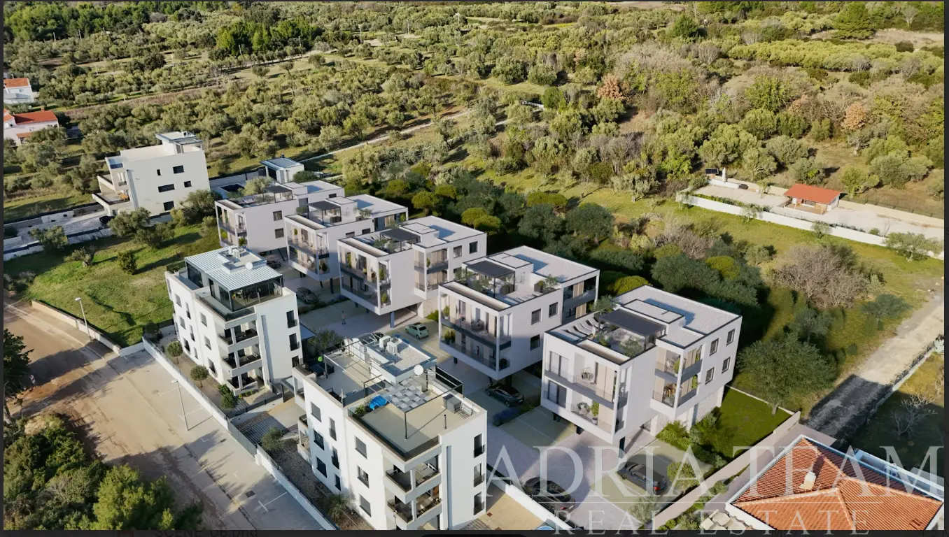 MODERNÍ APARTMÁN B2 SE STŘEŠNÍ TERASOU – FIVE RESIDENCES KOŽINO