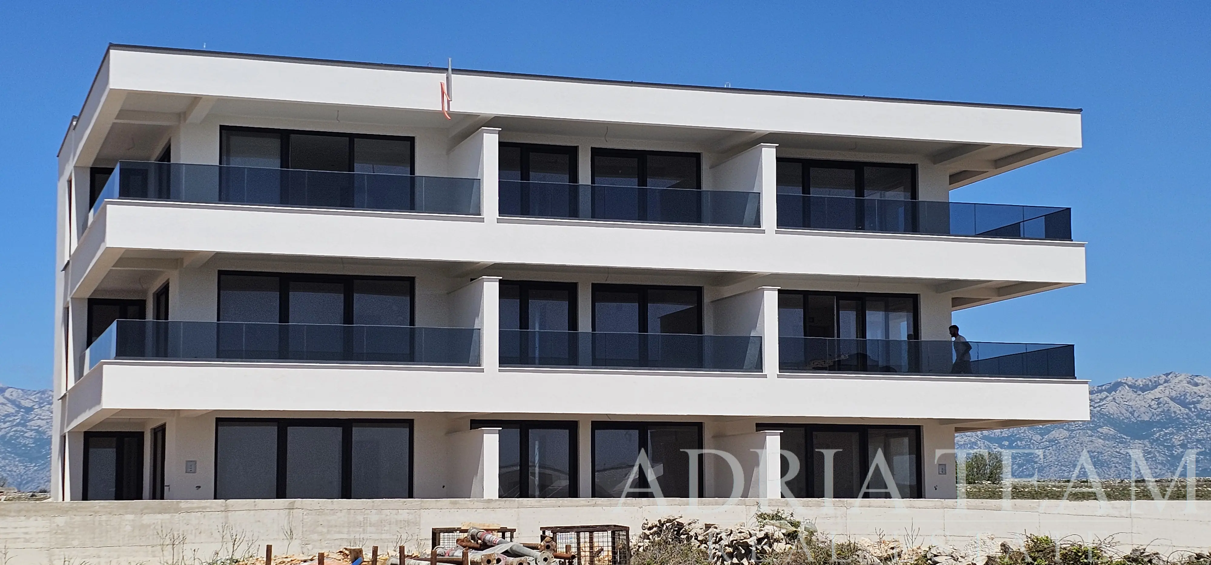 Třípokojový Apartmán V Novostavbě S Prostorným Balkonem – Povljana, Ostrov Pag