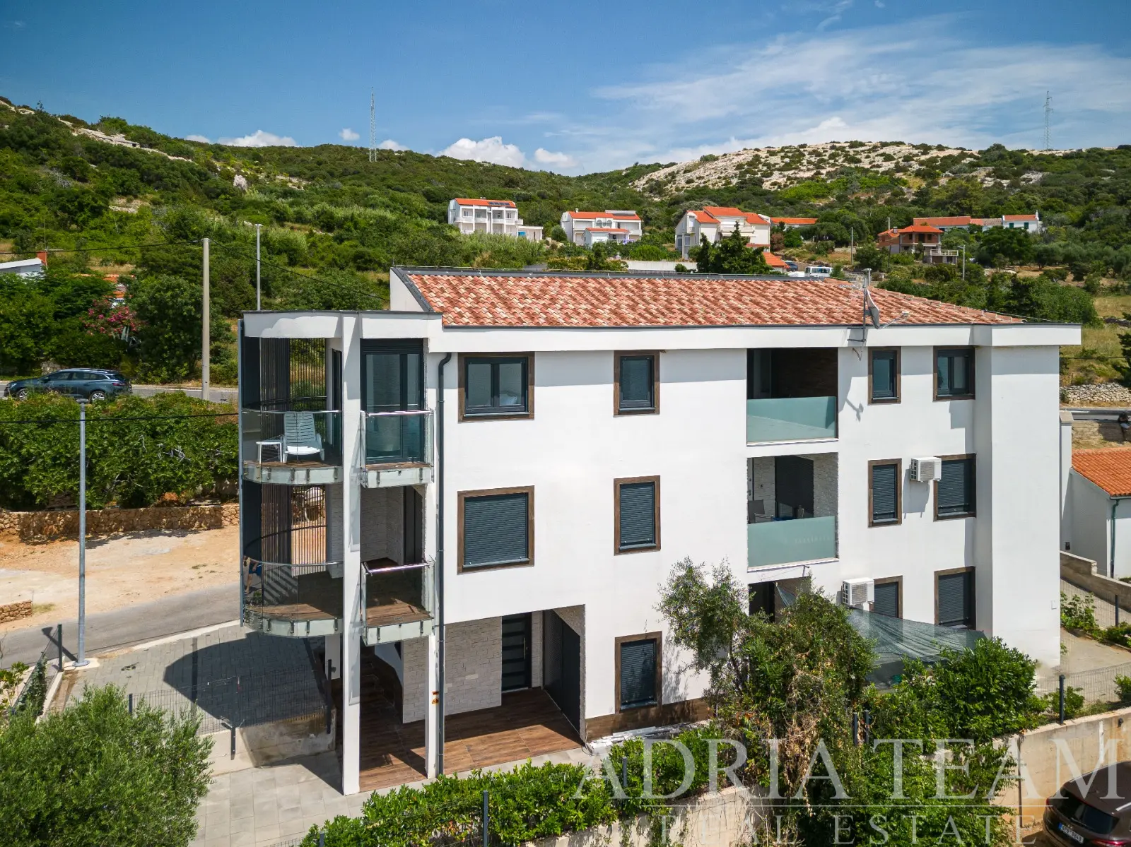 PENTHOUSE DRUHÁ ŘADA OD MOŘE – STARA POVLJANA, PAG
