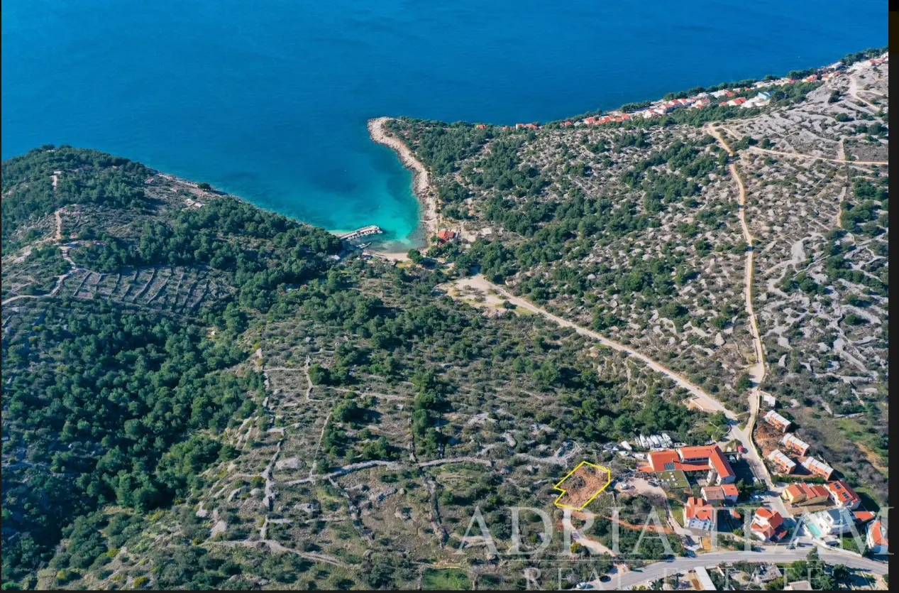 STAVEBNÍ POZEMEK S PLATNÝM STAVEBNÍM POVOLENÍM A PANORAMATICKÝM VÝHLEDEM NA MOŘE – MURTER