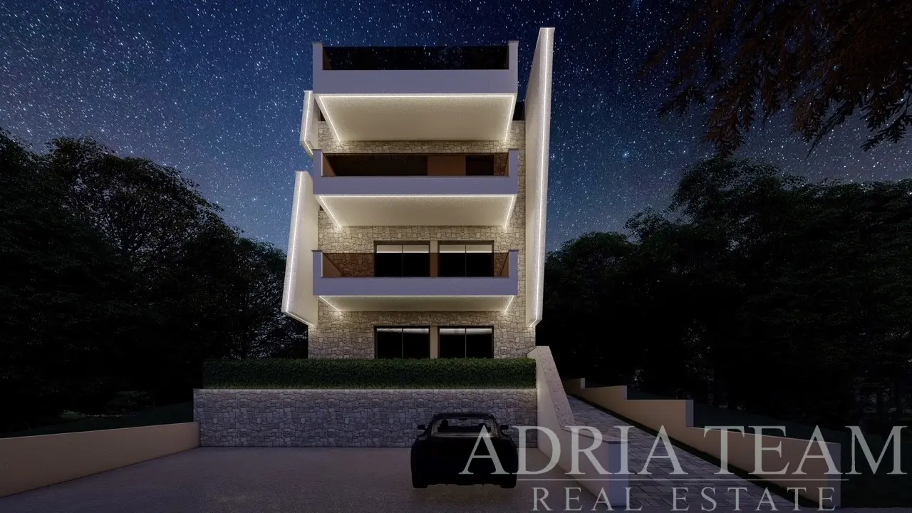 MODERNÍ TŘÍPOKOJOVÝ APARTMÁN S PANORAMATICKÝM VÝHLEDEM NA MOŘE – KOŽINO