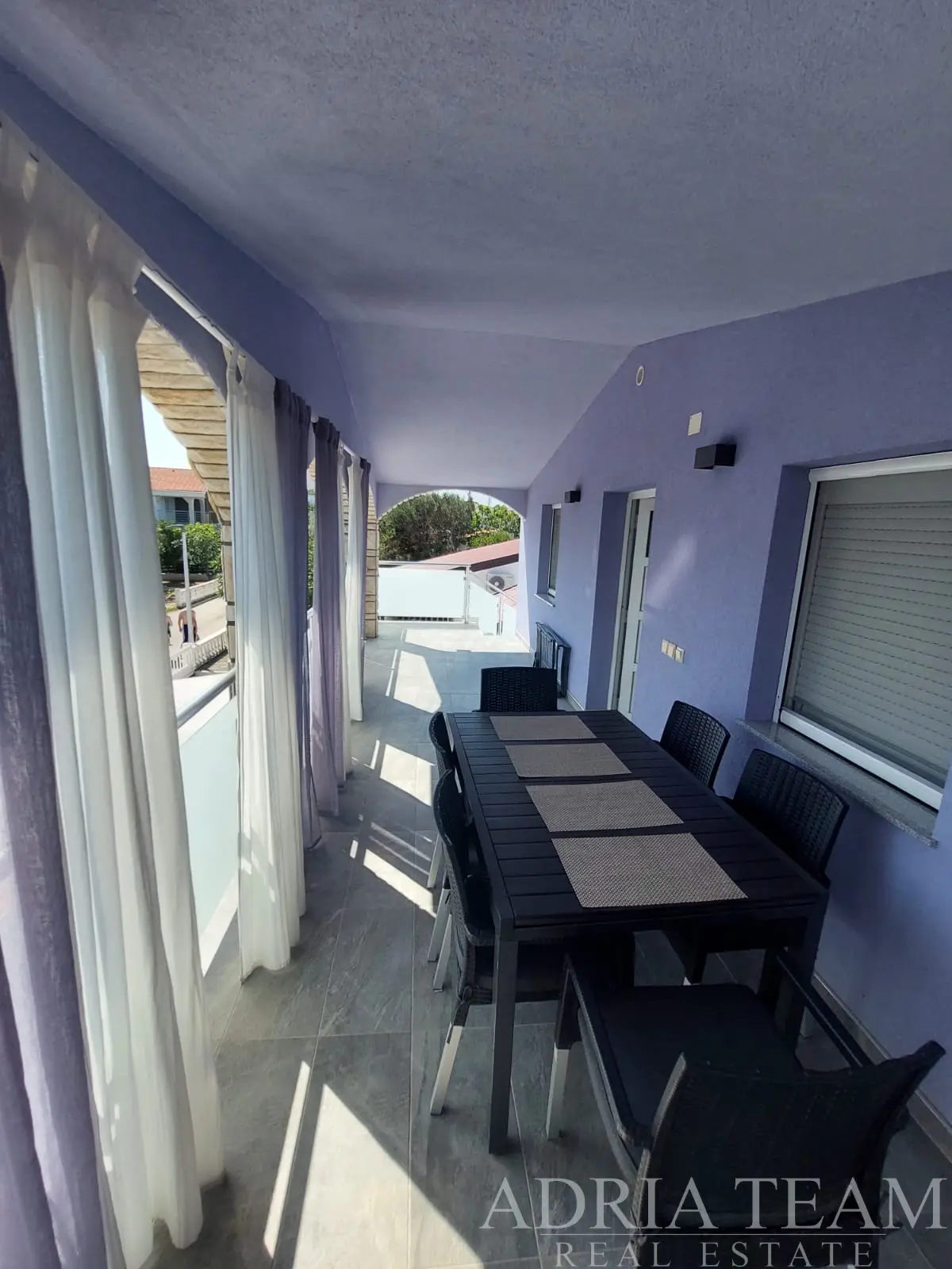 APARTMÁNOVÝ DŮM SE 4 APARTMÁNY, 40 M OD MOŘE – VIR