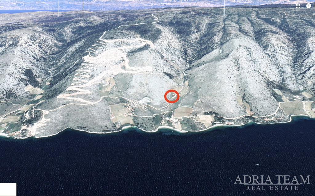 ZEMĚDĚLSKÝ POZEMEK – OSTROV BRAČ