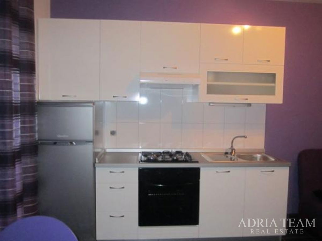 APARTMÁNOVÝ DŮM SE 7 APARTMÁNY – PRIVLAKA